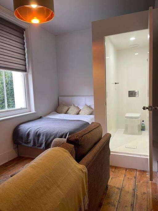 דירות ברייטון 4 Quiet Compact Studio With Garden View - Best Location - Comfortable - Quiet מראה חיצוני תמונה
