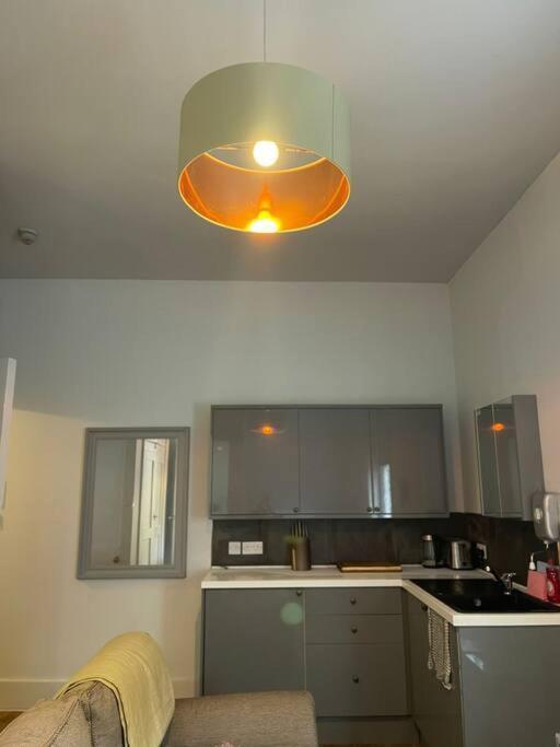 דירות ברייטון 4 Quiet Compact Studio With Garden View - Best Location - Comfortable - Quiet מראה חיצוני תמונה